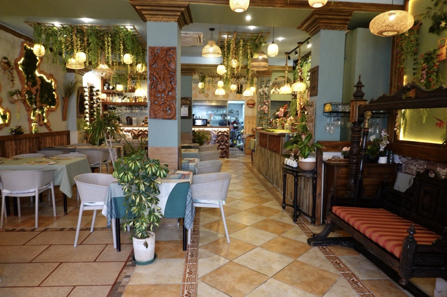 Thai Garden Fuengirola restaurant interior long aisle view